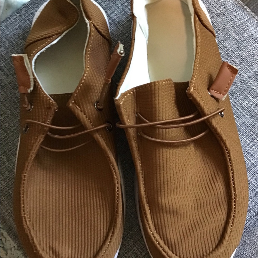 Women’s Casual Slip-On Loafers in Brown